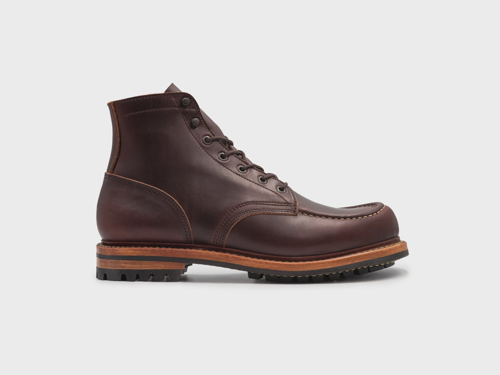 360° rotating brown boot on white background