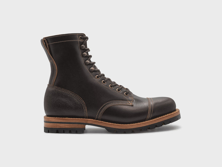 360° rotating view of the Java Waxed Flesh Cap Toe Upland boot