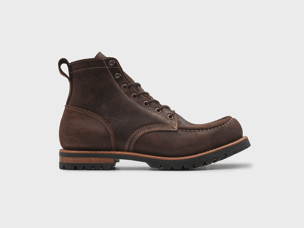 360° rotating view of the Snuff Crazy Cow Moc Toe boot